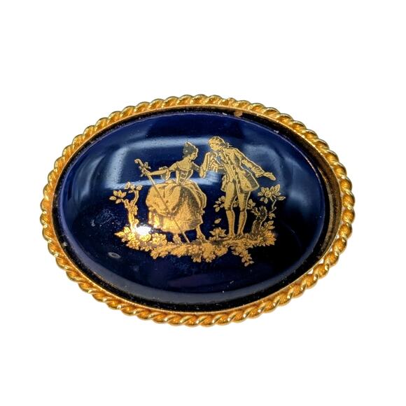 Vintage Navy Blue Gold  Courting Couple Rope Design Surround Brooch - Picture 1 of 4